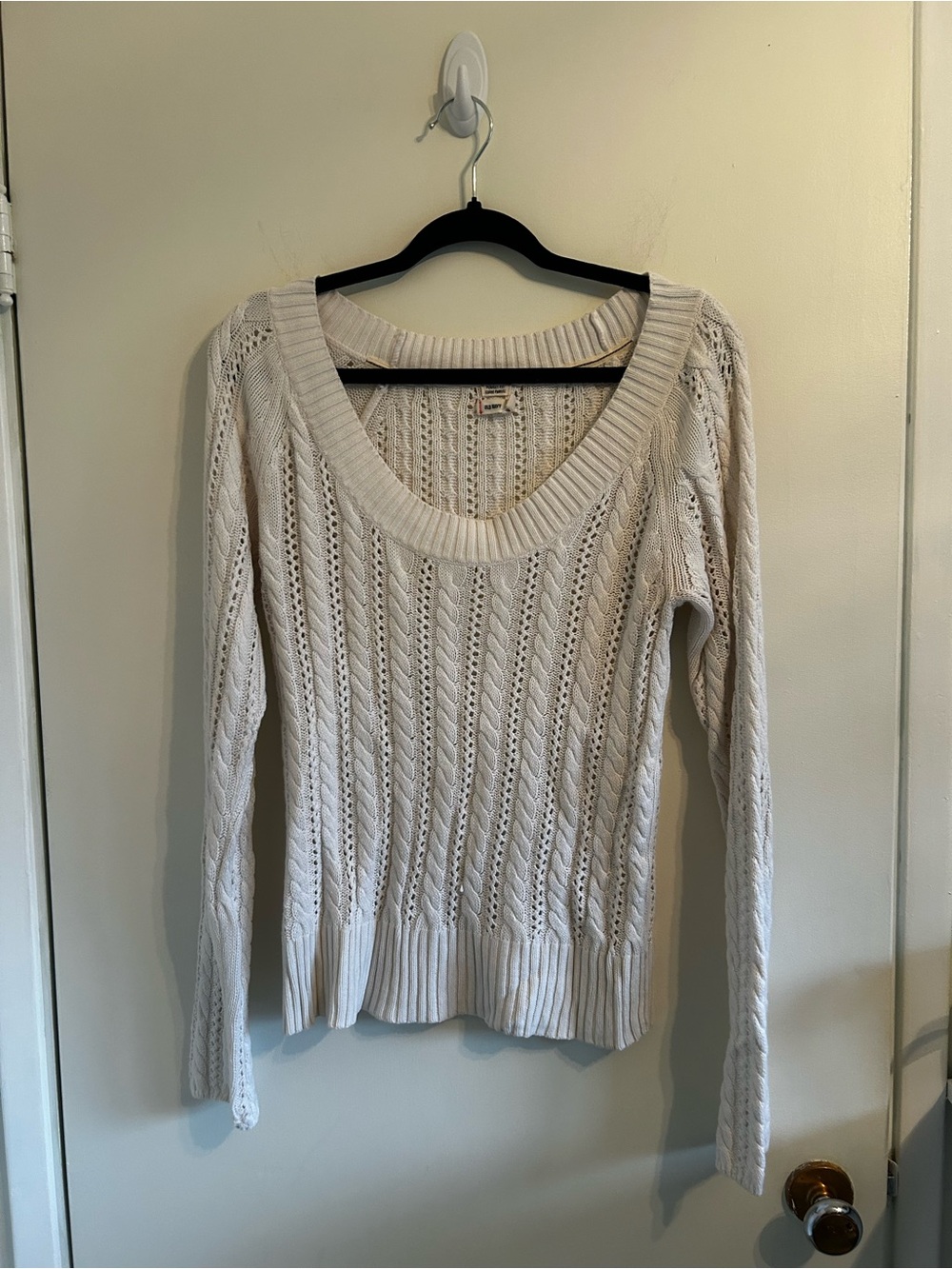 Vintage Y2K Cable Knit Scoop Neck Sweater